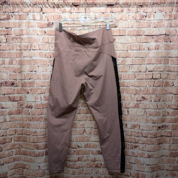 Walk Pop Pink Leggings with Black Side Panels - Picture 7 of 11